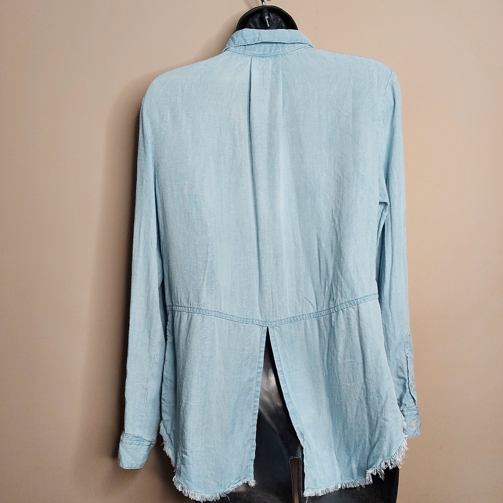 Harper raw hem button up split back shirt - Picture 4 of 5